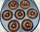 Foto langkah ke 6 dari resep Mini Brownies Donuts (versi simpel, plus pake donut maker).