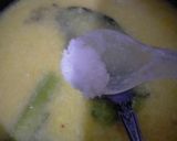 Foto langkah ke 2 dari resep Bubur Ayam Kaldu Kuning (Nasi Sisa).