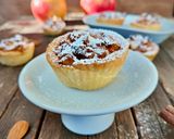 Foto del passaggio 5 della ricetta Tartellette con Crema Frangipane e Cubetti di Mele alla Cannella