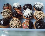 Foto langkah ke 8 dari resep Donat toping.