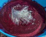Foto del paso 5 de la receta: Tarta de mousse de frutos rojos (sin horno)