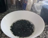 A picture of step 4 of Seaweed Chicken Soup.