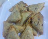 A picture of step 2 of Mutton mince samosa.