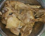 Foto langkah ke 1 dari resep Ayam saus tauco santan.