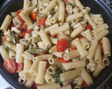 Foto del paso 2 de la receta: Pasta con pesto y pollo