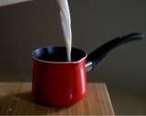صورة لخطوة 1 من وصفة مشروب هوت شوكليت 🍺