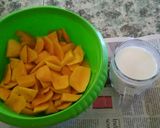 Foto langkah ke 2 dari resep Jus mangga yogurt.