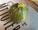 Une image de l'étape 2 de Saucisses fumées aux poivrons verts, tomates séchées et courgette.