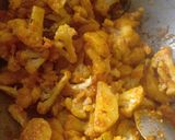 A picture of step 5 of Aloo gobhi ki sabji.