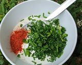 Une image de l'étape 2 de Salade de haricots verts et de petits pois au thon, sauce au yaourt.