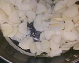A picture of step 2 of Spicy Allu fry.