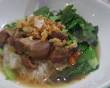 รูปขั้นตอนการทำที่ 3 ของ เส้นเล็กหมูตุ๋น🍲