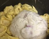 A picture of step 5 of Ham & Cheese Tortelloni.