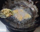 चनाडाळीचे क्रिस्पी पकोडे (Chanadal Crispy Pakode Recipe In Marathi) रेसिपी स्टेप 5 फोटो 
