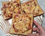 Foto langkah ke 5 dari resep Bread Pizza.