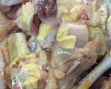 Hình bước làm 1 của món Gà Nấu Lá É