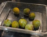 Foto del paso 3 de la receta: Fricandó Exprés de Pollo Asado con Néctar de Ciruelas y Patatas Fondant al Pimentón