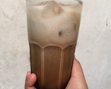 Foto langkah ke 3 dari resep Es Kopi Susu, Jujur Enak Banget!.