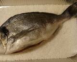 Sea bream in a rock salt crust ๐