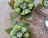 Foto del paso 5 de la receta: Flor de kiwi 🥝 Flor de loto 🪷 🧘🏻‍♀️ de 🥝