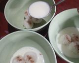 Foto langkah ke 3 dari resep Bola Nasi dengan Susu.