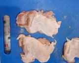 Foto langkah ke 1 dari resep Chicken Mushroom.