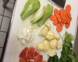 Foto del paso 1 de la receta: Sopa de gallina