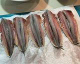A picture of step 2 of Marinated anchovies.