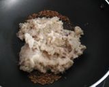 A picture of step 4 of Subzi Pasanda.