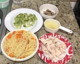 Foto del paso 2 de la receta: Spaghetti de pollo en salsa de tomate y verduras