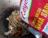 Foto langkah ke 9 dari resep Spaghetti Goreng Pedas.