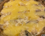 Foto del paso 3 de la receta: Quiche integral pollo-champiñón- choclo-crema-queso