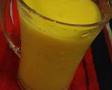 A picture of step 2 of Mango milkshake.