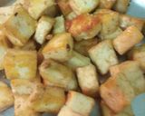 A picture of step 2 of Paneer Matar Masala.