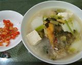 Foto langkah ke 3 dari resep Sup Ikan Gurame Sayur Asin kuah susu.