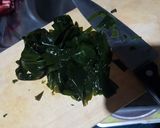 Foto langkah ke 3 dari resep Miyeok-guk (sup rumput laut aka korean birthday soup).