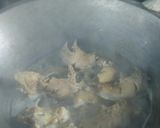 Foto langkah ke 3 dari resep Kepala dan sayap ayam goreng.