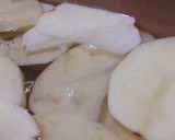 Foto del paso 1 de la receta: Papas con queso derretido