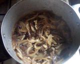Foto del paso 2 de la receta: Sopa de hongos y cebolla