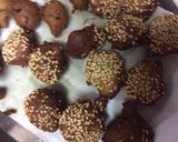 A picture of step 5 of Jowar vada.