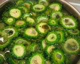 மசாலா பாகற்காய் பொரியல்(masala bittergourd poriyal recipe in tamil) ரெசிபி ஸ்டேப் 2 புகைப்படம்