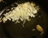 Foto del paso 2 de la receta: Salsa de verduras y coditos!