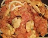 Paradicsomos kagyló spagettivel recept fázis 3 fotója