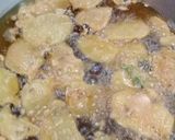 A picture of step 3 of Aloo ky pakoray.
