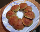 A picture of step 3 of Oats marble Idli.