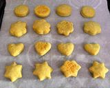A picture of step 11 of Avocado Biscuits.