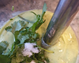 Foto del paso 3 de la receta: Mojo verde con aguacate