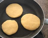 Foto del paso 2 de la receta: Arepa reina pepiada con masa de maíz