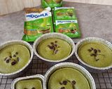 Foto langkah ke 7 dari resep Puding Kukus Matcha Tabur Kismis.