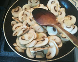Foto del paso 2 de la receta: Gulas con champiñones